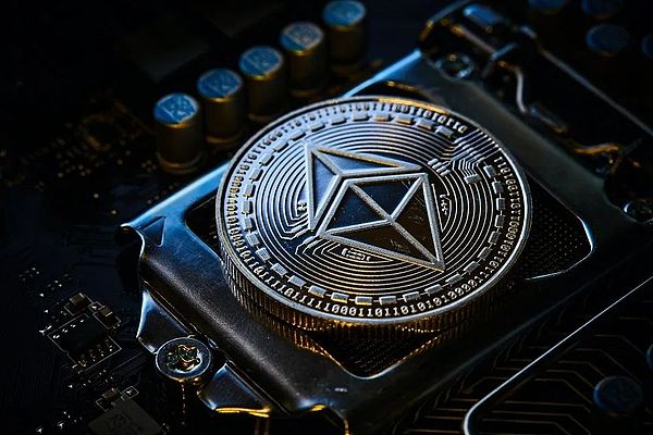 XRP惊现巨鲸异动：2亿英镑神秘流转背后的市场暗流